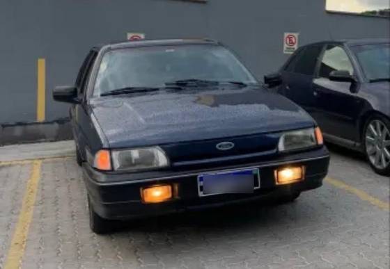 FORD VERSAILLES 2.0 GL 8V GASOLINA 4P MANUAL